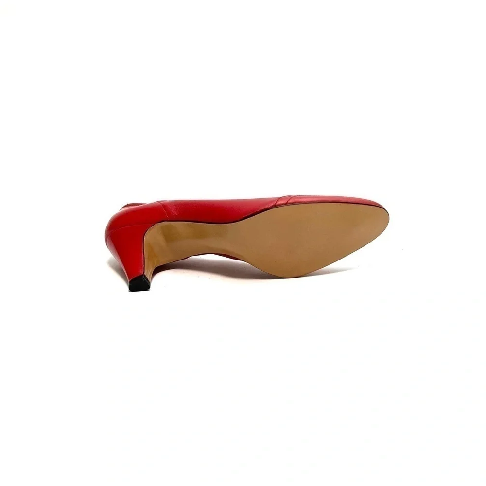 Vintage 1970s deadstock red leather wing tip brogue heels
